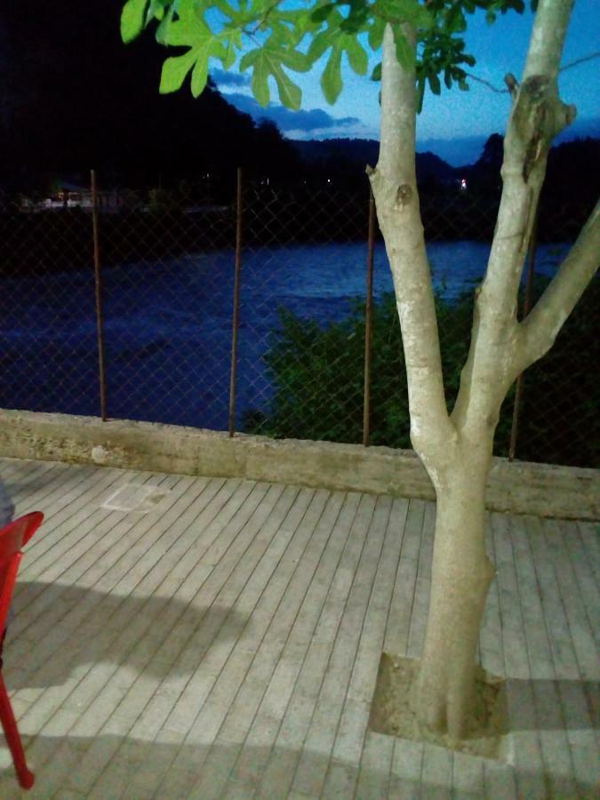 A Rioni Ξενοδοχείο Κουτάισι Εξωτερικό φωτογραφία